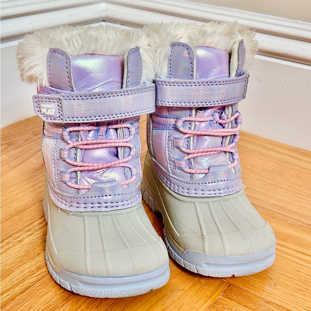 Stride Rite Made2Play Frost Trek Boots- size 7 (purple)